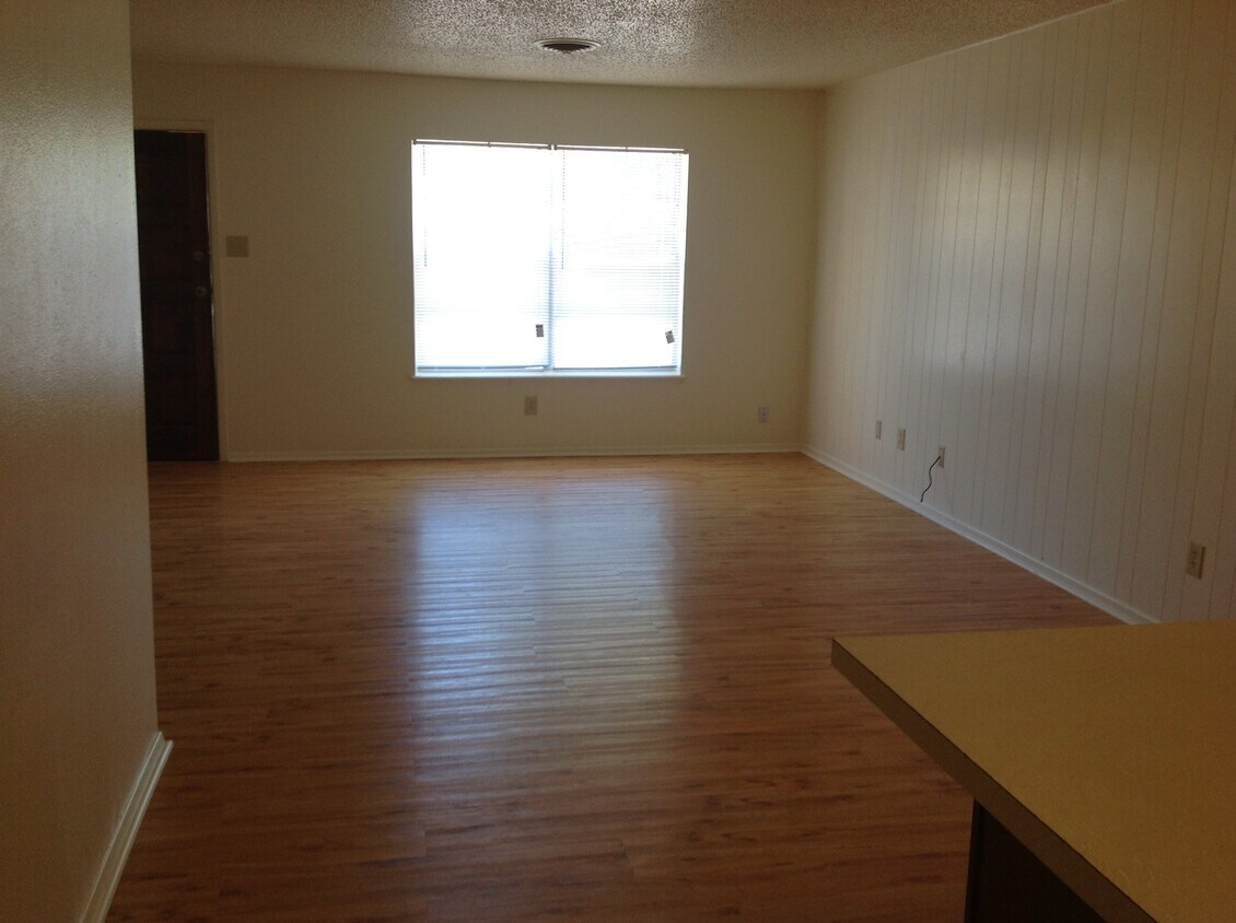 Primary Photo - 3505 Adenmor Ct