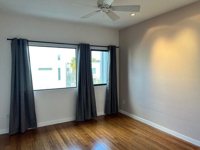 Master bedroom - 605 Palisade Dr