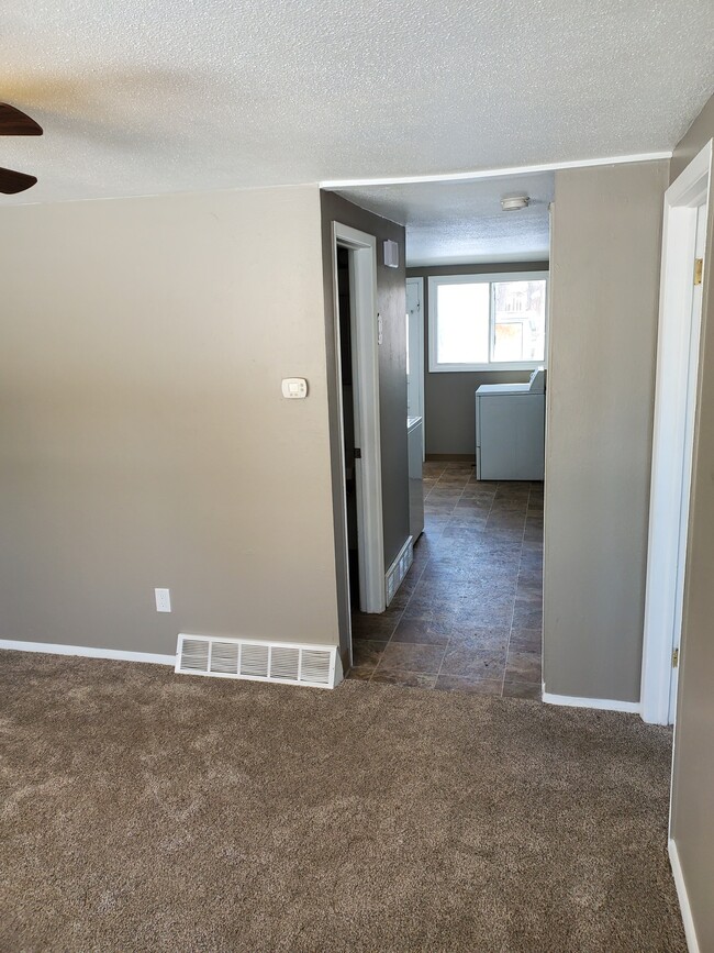 Building Photo - 311 -313 16th Ave Ct