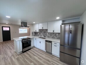 Building Photo - 814 13th St NW