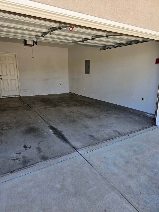 Foto del edificio - 6649 Cleon Ave