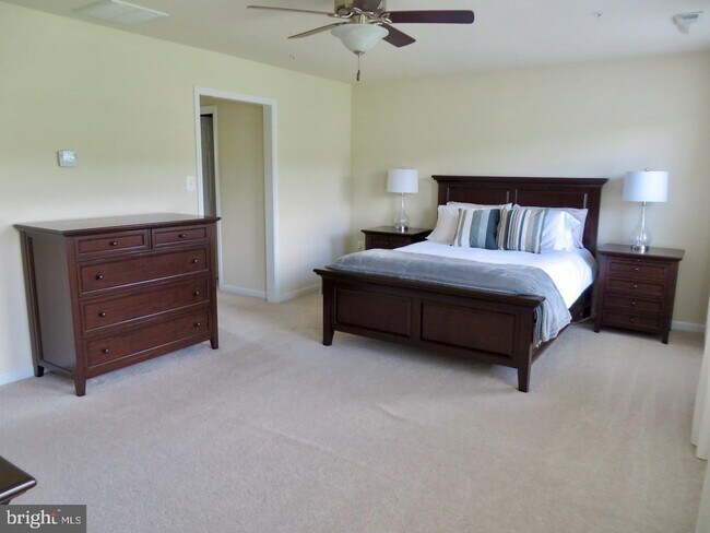 Foto del edificio - 42995 Baywood Pl