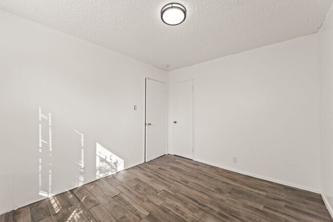 Foto del edificio - 956 E Imperial Hwy