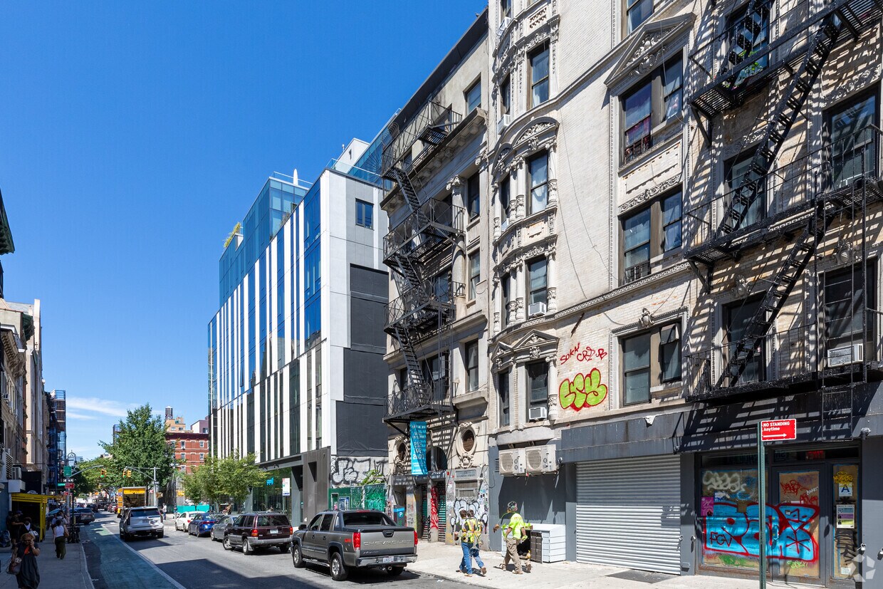 Primary Photo - 158 Rivington St