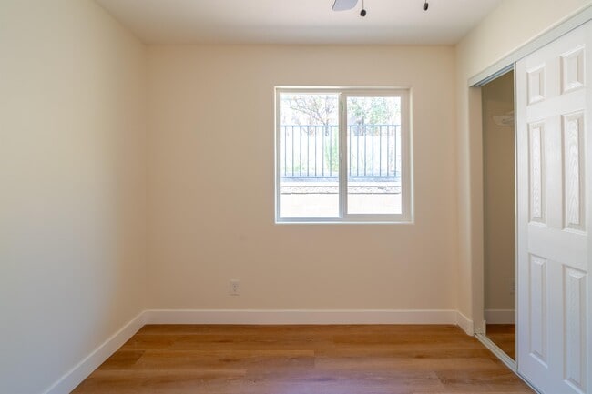 Foto del edificio - 6406 Shane Pl