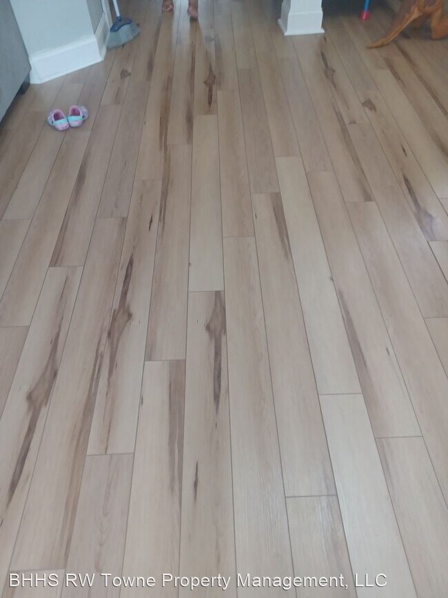 Foto del edificio - 3 br, 1.5 bath House - 2105 Singer Court