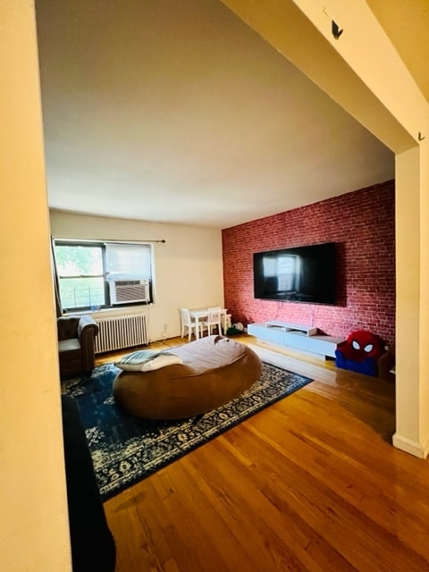 Primary Photo - 403 Park Ave