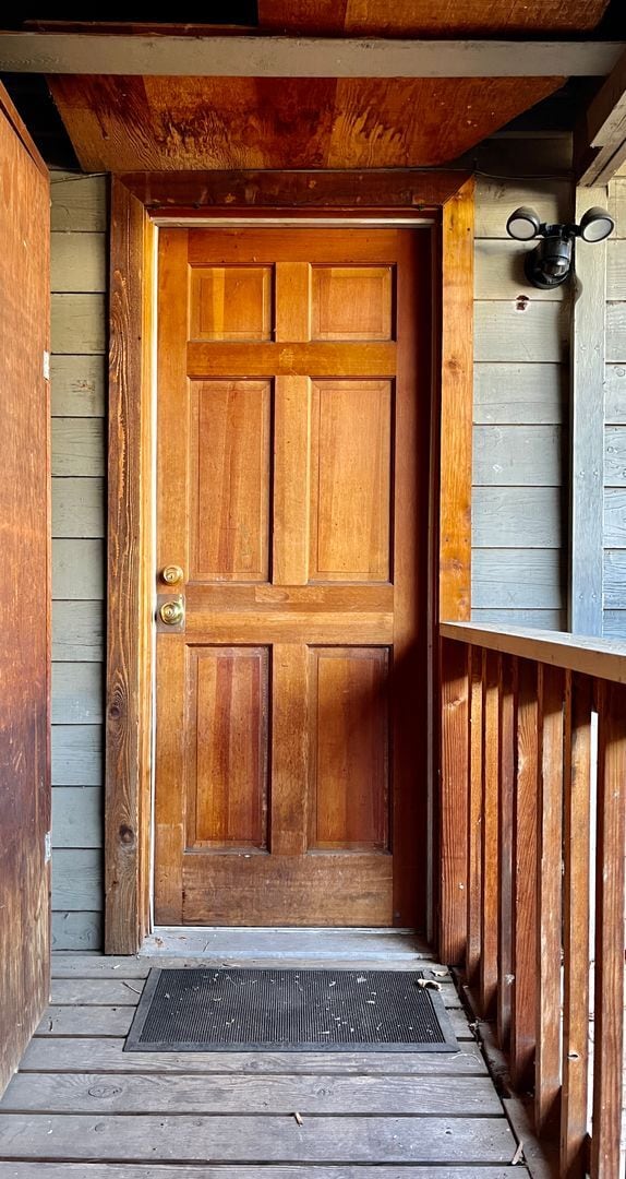 Building Photo - 4th &amp; Madison