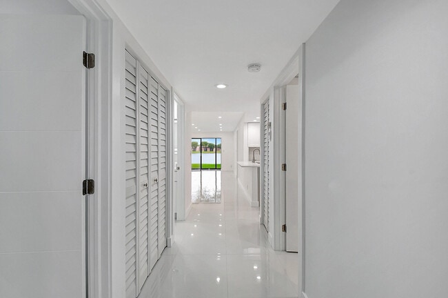 Foto del edificio - 15378 Lakes of Delray Blvd