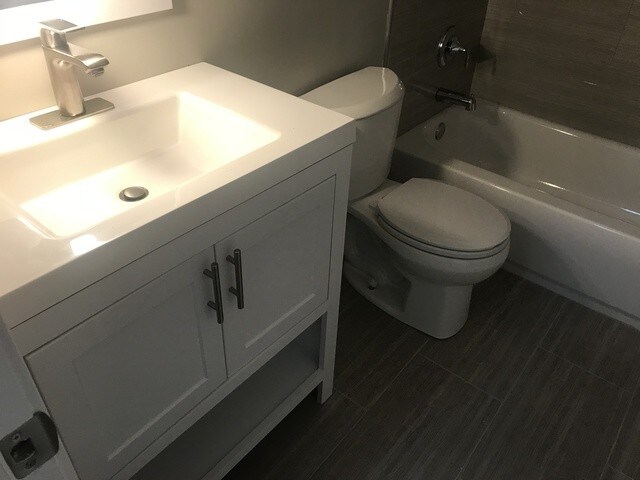 Foto del edificio - 7350 Sandalwood Dr