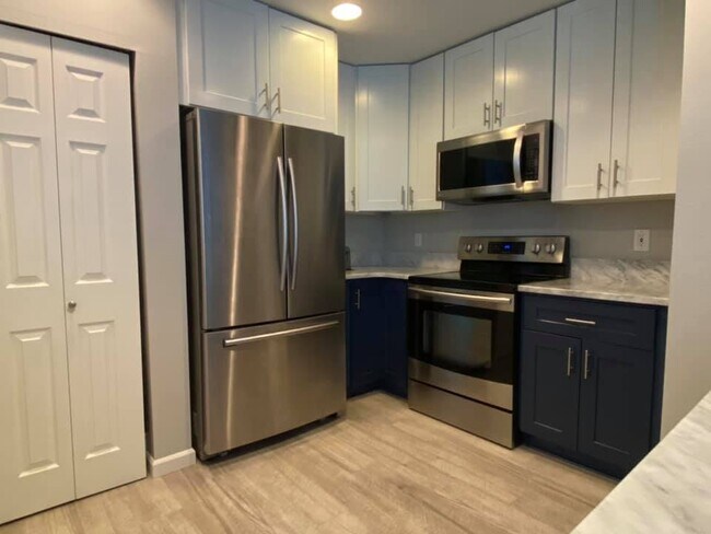 Kitchen - 18505 SE Newport Way