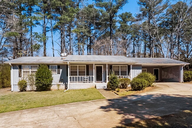 Building Photo - 4649 Danna Dr