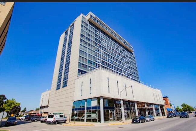 Building Photo - 7234 W North Ave