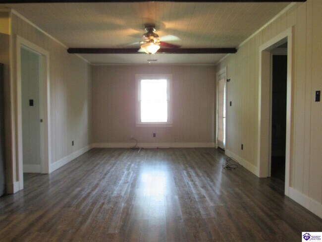 Building Photo - 1615 Catalpa Rd