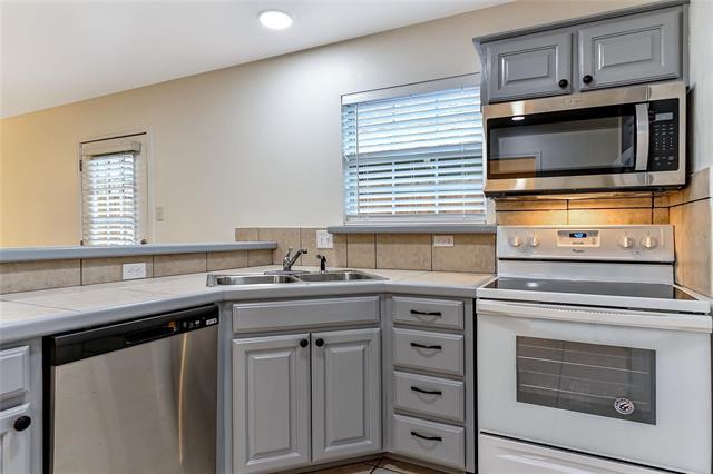 Foto del edificio - 1026 W Coffin St