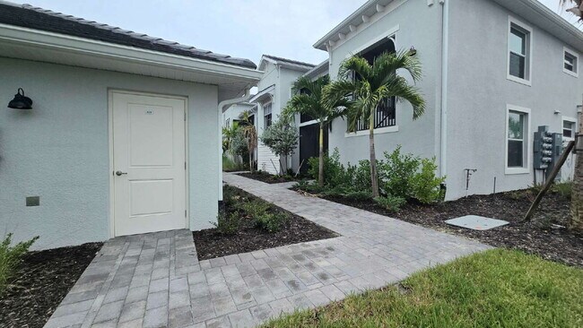 Foto del edificio - 15185 Bluffton Ln