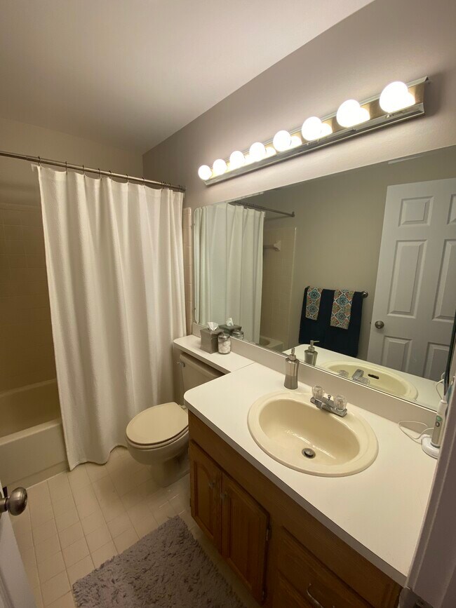 Foto del edificio - 27796 Harrison Woods Ln