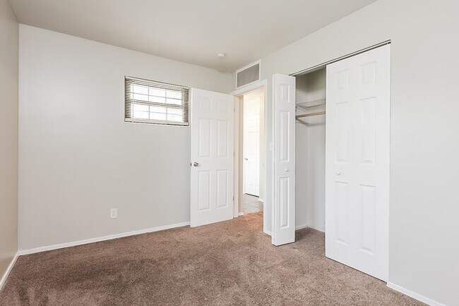 Foto del edificio - 1886 Florida Dr