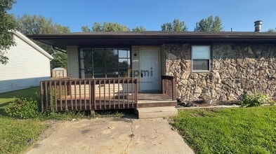 Building Photo - 5333 Aspen Ave