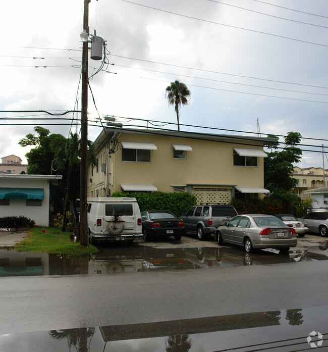 Building Photo - 92 Hendricks Is