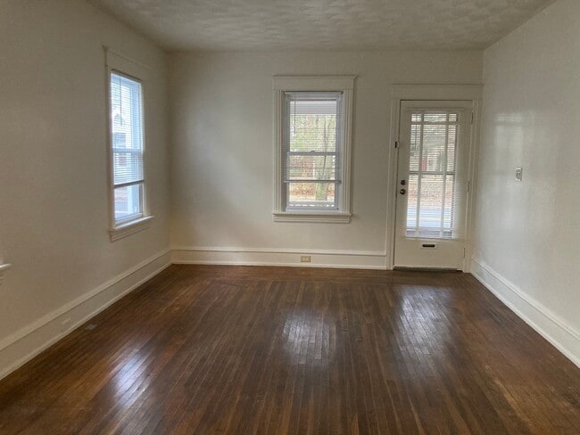 Building Photo - 117 N Montour St