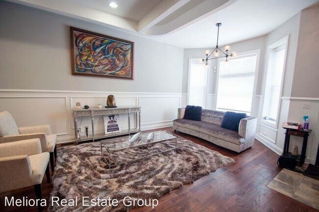 Foto del edificio - 3 br, 3.5 bath House - 5317 S Prairie Ave