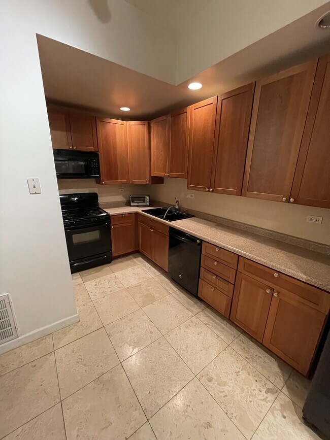 Foto del edificio - 839 W Newport Ave