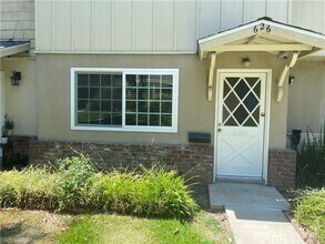 Building Photo - 626 E Lee Pl