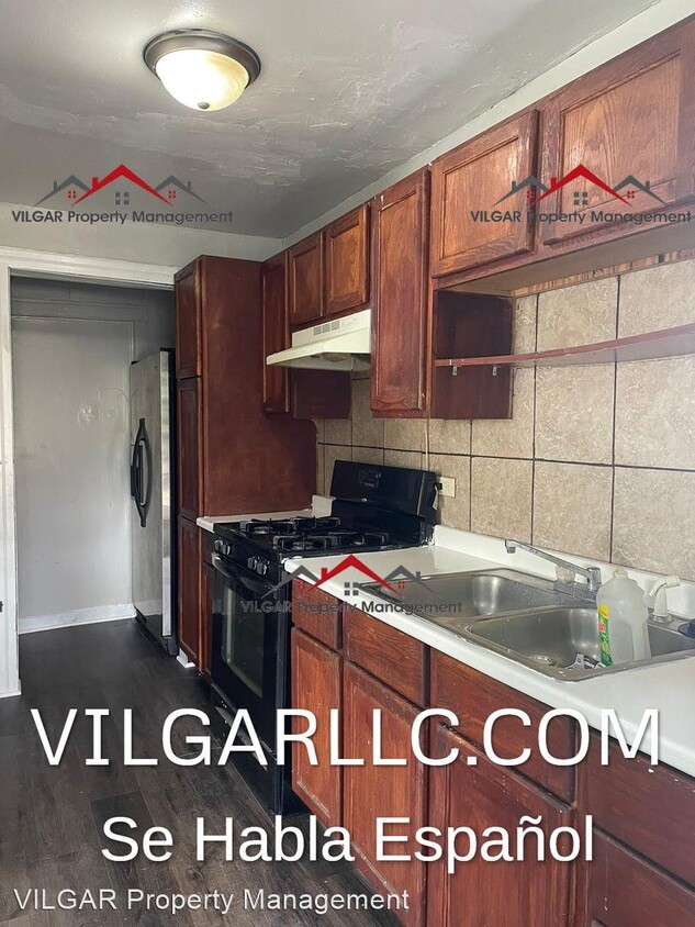 Primary Photo - 3 br, 1 bath House - 505 School St.
