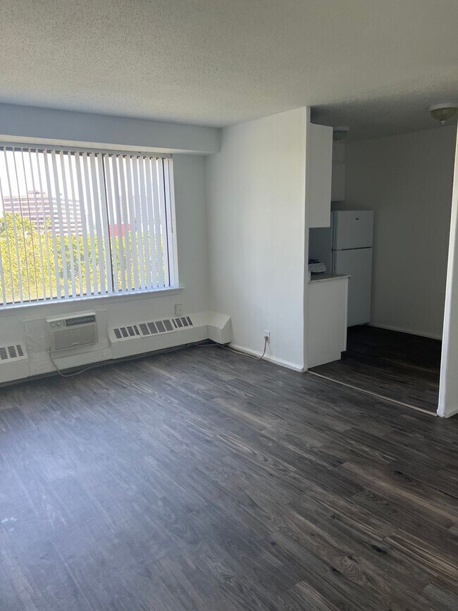 Foto del interior - 600A LLC