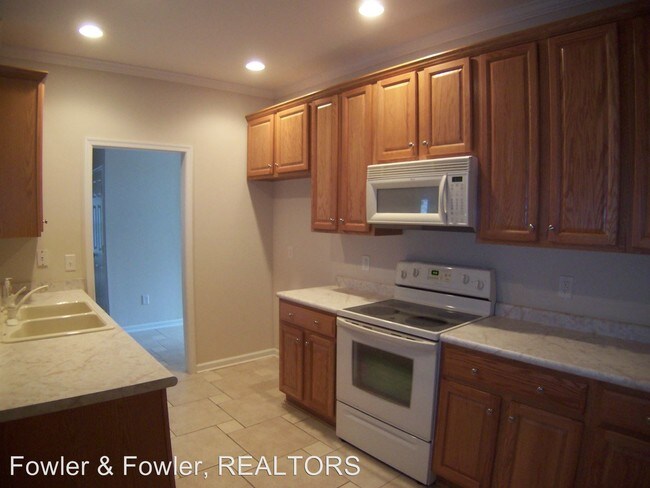 Building Photo - 380 Northbridge Dr