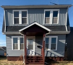 Building Photo - 884 Wentworth Ave