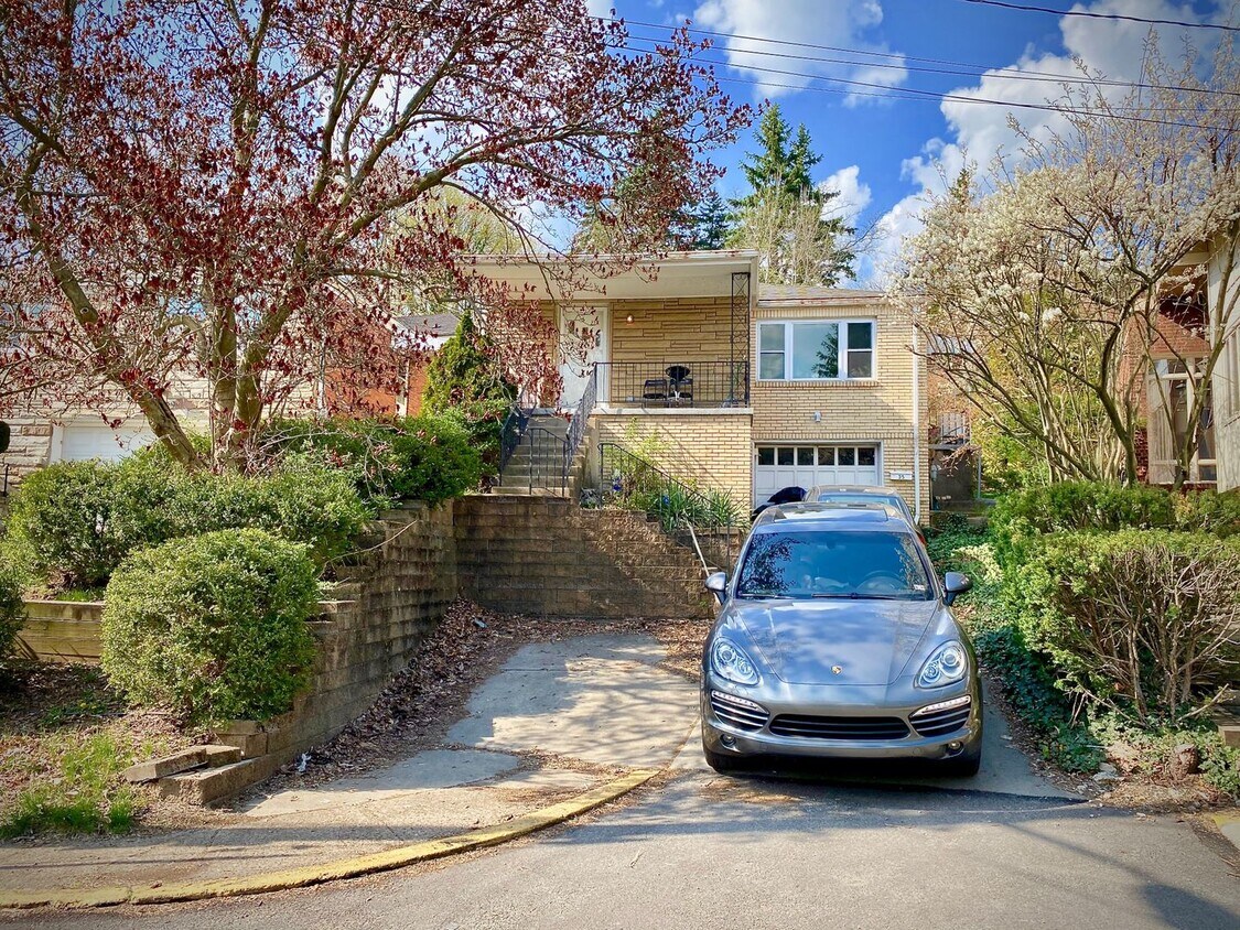 35 Unger Ln, Pittsburgh, PA 15217 House Rental in Pittsburgh, PA