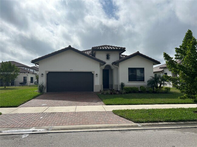 Building Photo - 4936 Brigata Wy