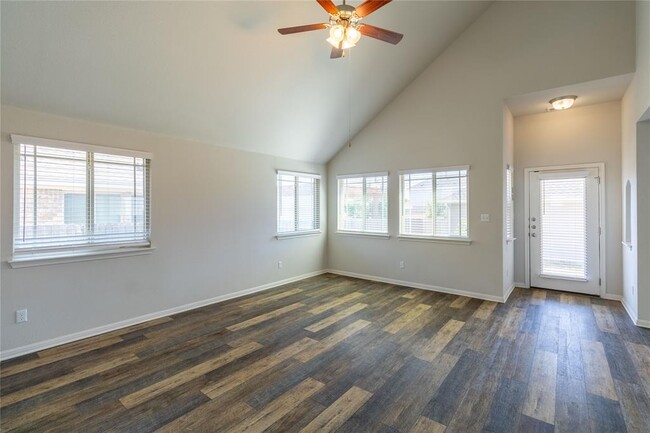 Building Photo - 17907 Lungo St