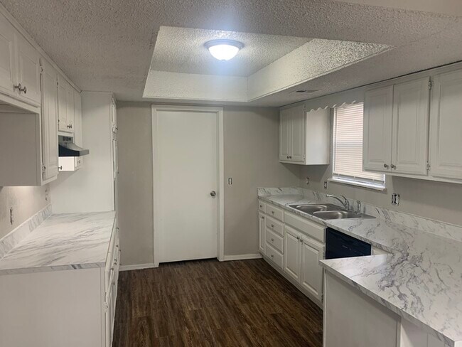 Foto del edificio - Call 918-921-9955 To Schedule Your Showing Now!