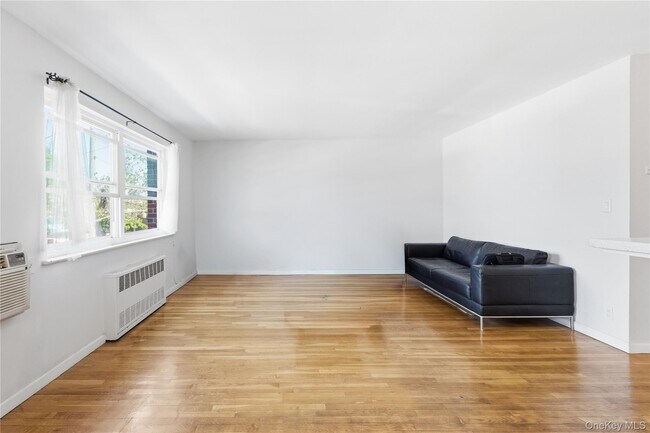 Foto del edificio - 59-17 Kissena Blvd