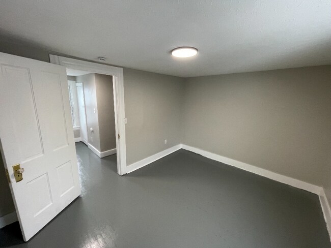 Foto del edificio - 1322 Brownell Ave