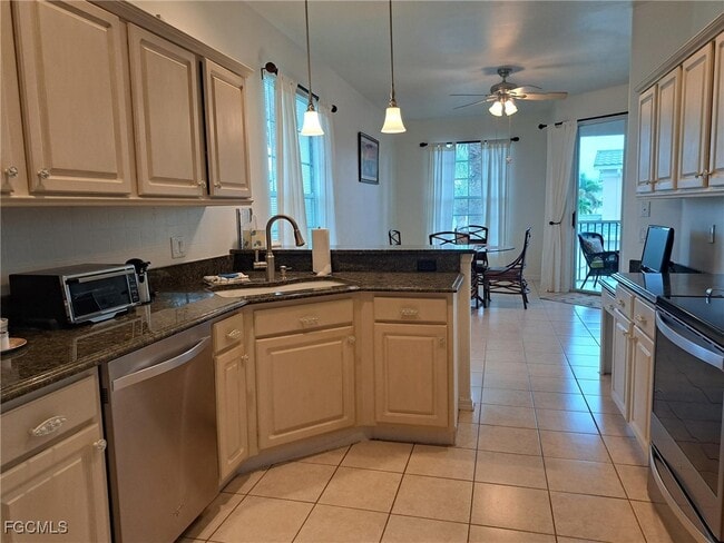 Building Photo - 14501 Grande Cay Cir