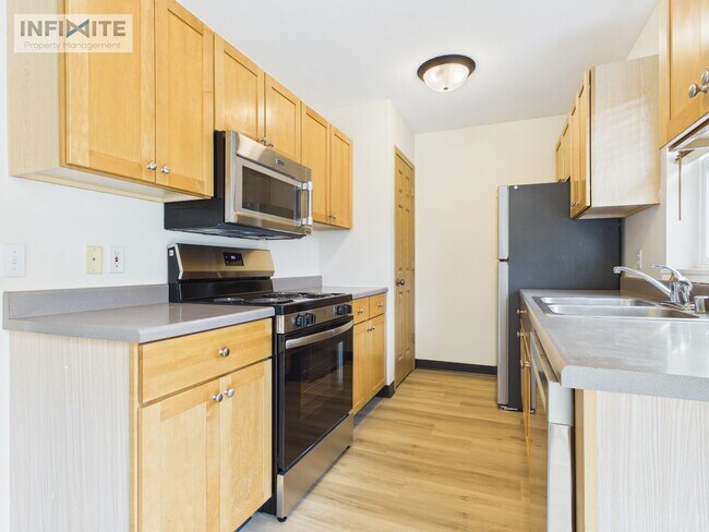 Building Photo - 3 Bedroom End Unit in Bozeman