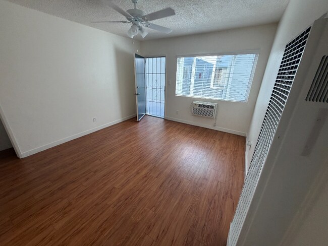 Building Photo - 9320 Elm Vista Dr