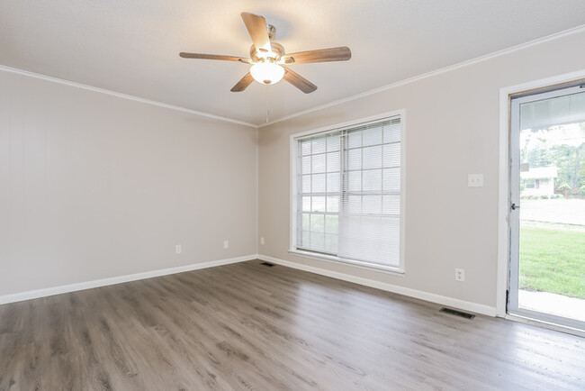 Building Photo - 3 Bedroom Home in Benton, AR