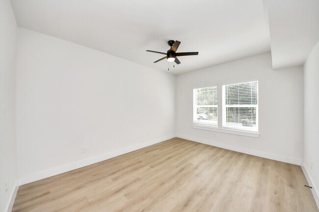 Foto del edificio - 1316 W Willis St