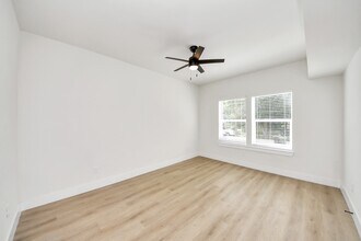 Building Photo - 1316 W Willis St