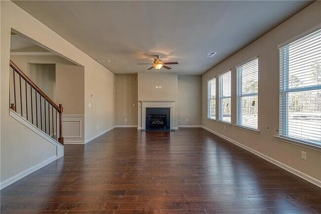 Foto del edificio - 4321 Leighton Pl