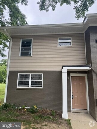 Building Photo - 2050 Nike Dr