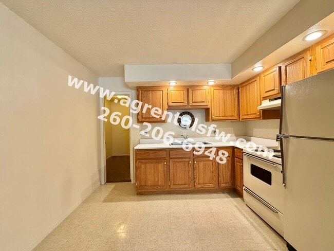Foto del edificio - 1042 Lewis Pl