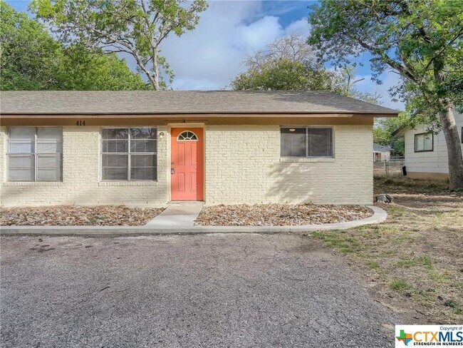 Foto del edificio - 414 Sarah St