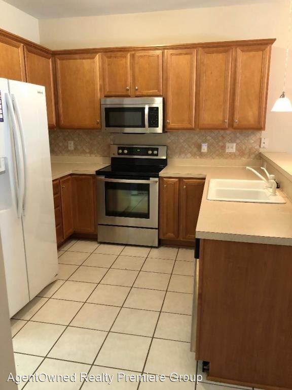 Building Photo - 3 br, 2.5 bath House - 112 Walden Ridge Way