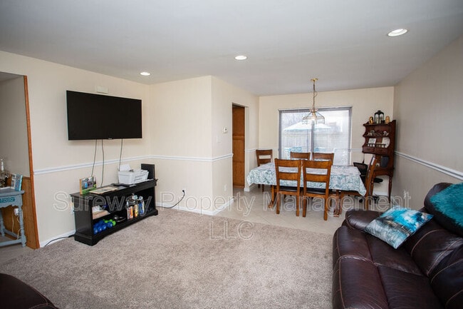 Foto del edificio - 207 Empress Ct